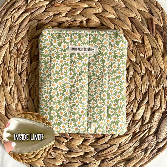 Small Green Daisy E-Reader Sleeve