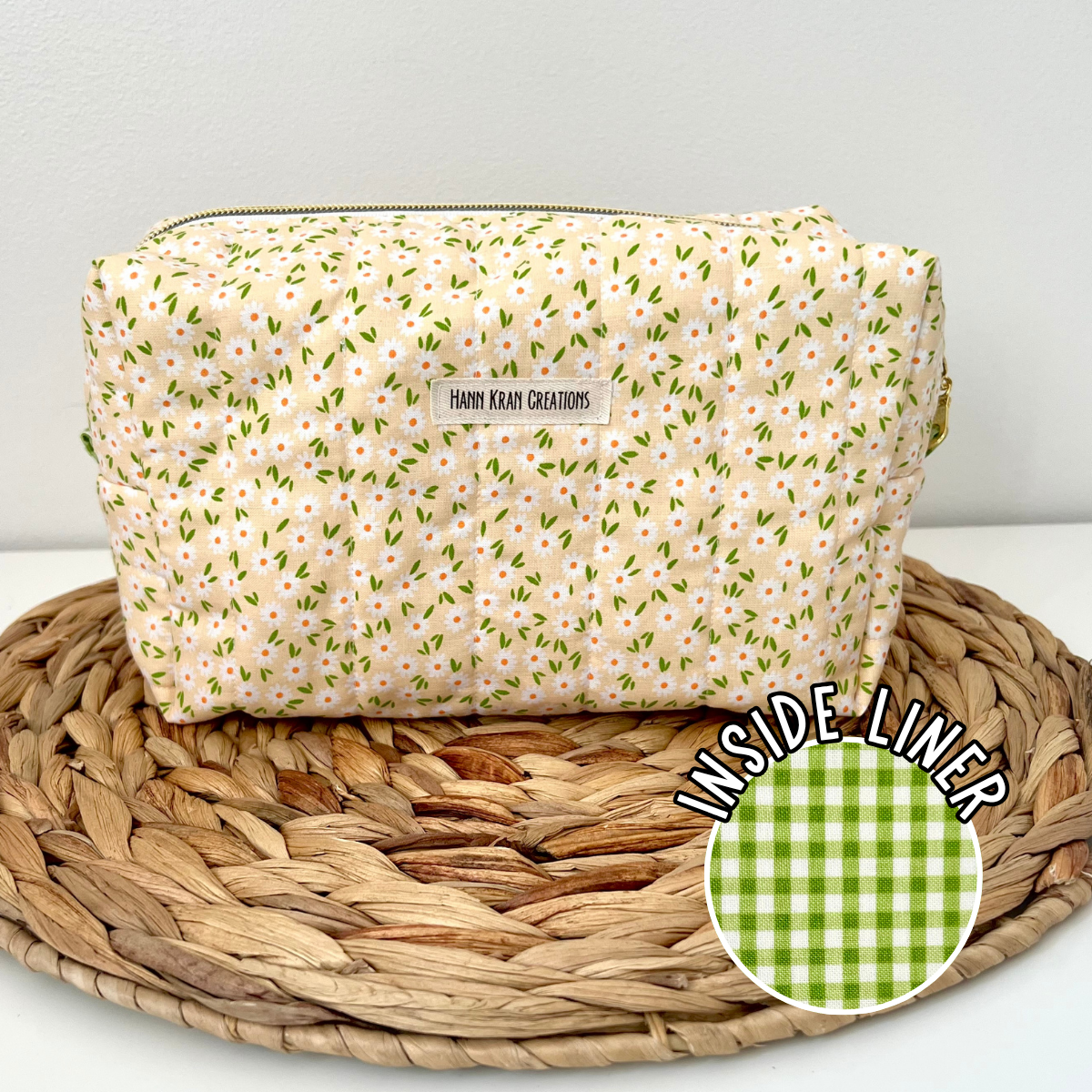 Large Daisy Fields Makeup Bag