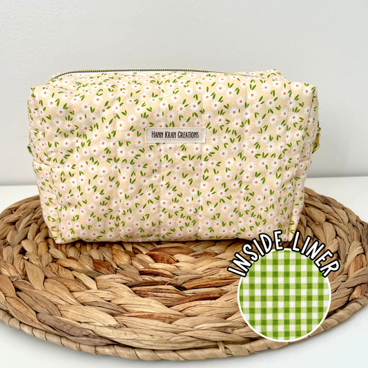 Large Daisy Fields Makeup Bag