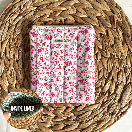 Small Berry Blossom E-Reader Sleeve