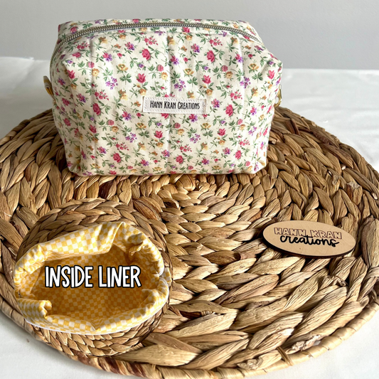 Small Prairie Petals Makeup Bag